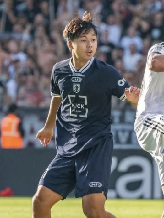 須黒 広也